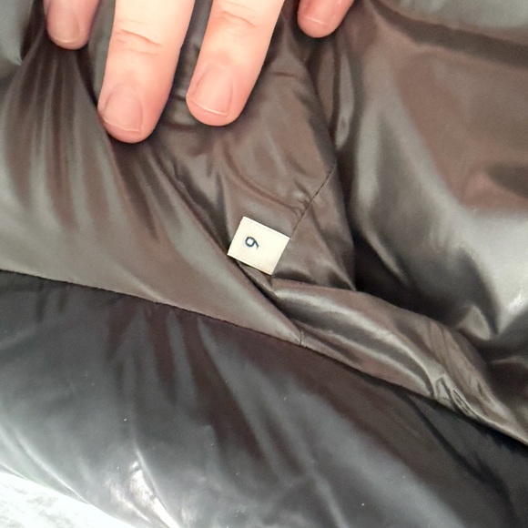 Moncler black Vest (tibb) size 6 - Picture 5 of 5